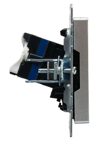 Розетка компьютерная СП RJ45 кат.6 BRITE РК11-БрА механизм алюм. IEK BR-K10-2-K47 фото 6