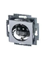 Розетка Levit с заземл. с защ. шторками 16А серебр./дым. черн. ABB 2CHH203457A6070
