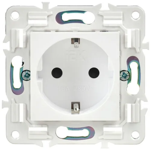 Розетка SKANDY 16А с заземл. защ. шторки SK-R04W арктич. бел. IEK SK-R14-16-K01 фото 2