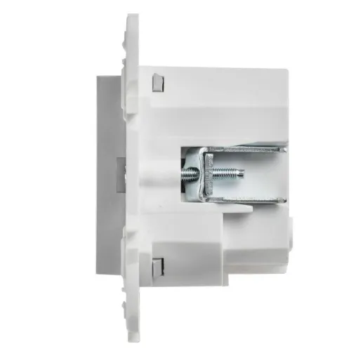 Розетка SKANDY 18Вт 16А с заземл. защ. шторки с USB C SK-R17S серебр. IEK SK-R14-16-U14-018-K23 фото 5