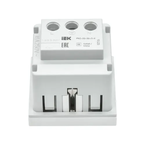Розетка PRIMER с заземл. защ. шторки винт. зажим РКС-20-30-П-К бел. IEK PR-KK40D-RSZH-2-2-K01 фото 4