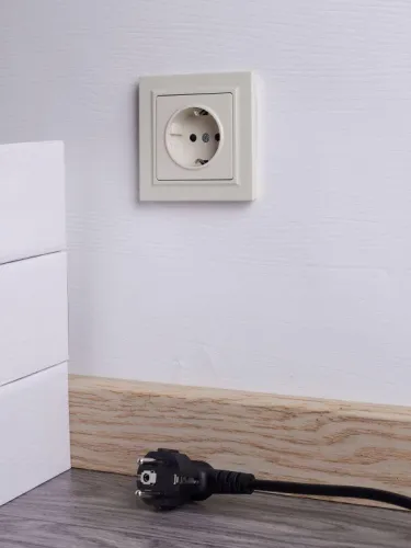 Розетка СП BRITE РСР14-1-0-БрКр 16А в сборе с заземл. защ. шторки беж. IEK BR-R14-16-K10-F фото 4