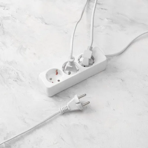 Удлинитель 3 гнезда 5м 3х0.75кв.мм с/з бел. PROCONNECT 13-4210 фото 2