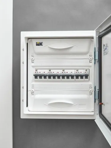 Выключатель автоматический модульный 3п C 50А M10N ARMAT IEK AR-M10N-3-C050 фото 2