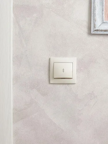 Переключатель проходной 1-кл. СП Кварта 10А IP20 ВСп10-1-0-ККм крем. GENERICA EVK12-K33-10-DM фото 6