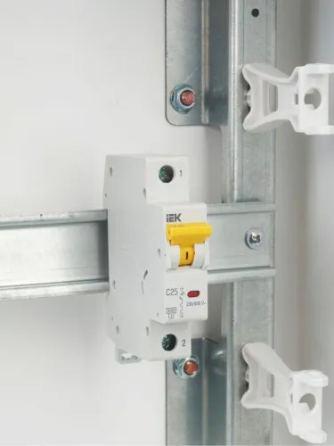 Выключатель автоматический модульный 1п C 25А 6кА ВА47-60M KARAT IEK MVA31-1-025-C фото 3