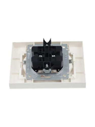 Розетка 2-м СП BRITE РСш12-3-БрЖ 16А в сборе с заземл. защ. шторки жемчуж. IEK BR-R24-16-K36-F фото 8