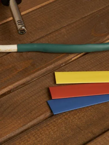 Набор трубок термоусадочных нг-LS 10/5 100мм 7 цветов по 3шт IEK UDR10-010-005-021-S фото 5