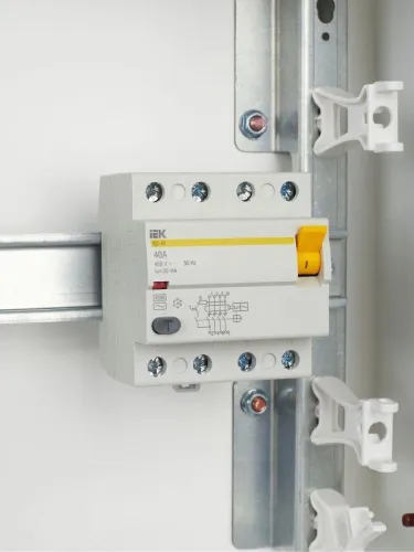 Выключатель дифференциального тока (УЗО) 4п 40А 30мА тип AC ВД1-63 KARAT IEK MDV10-4-040-030 фото 2