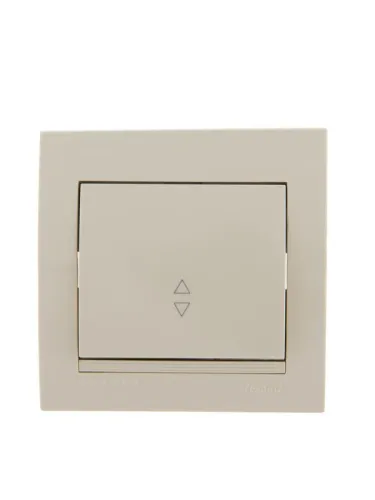 Переключатель проходной 1-кл. СП Deriy 10А крем. LEZARD 702-0303-105