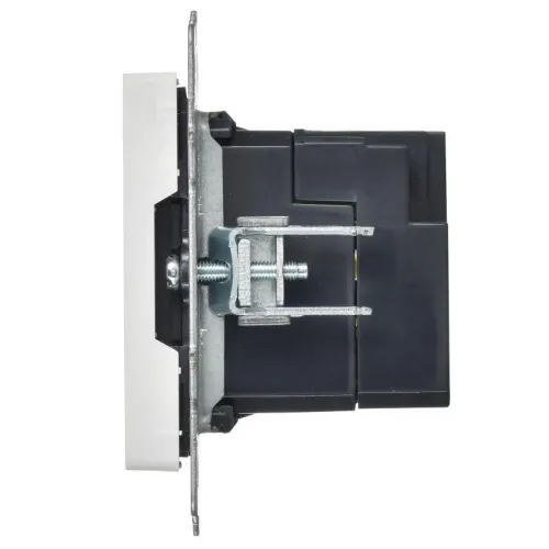 Розетка BRITE РЮ10-1-БрАБ USB A+A 3.1А механизм арктич. бел. IEK BR-U21-D31-K91 фото 5