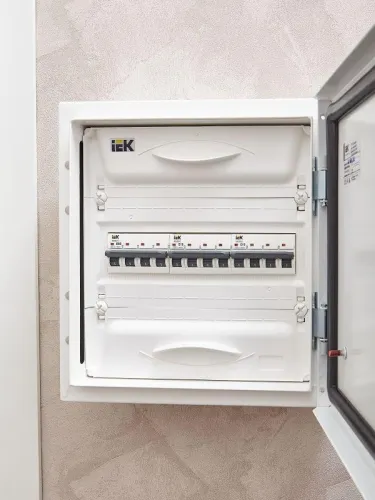 Выключатель автоматический модульный 4п C 16А M06N ARMAT IEK AR-M06N-4-C016 фото 4