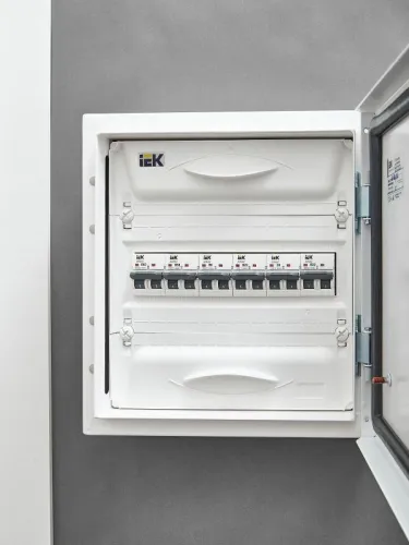 Выключатель автоматический модульный 2п D 20А M06N ARMAT IEK AR-M06N-2-D020 фото 2