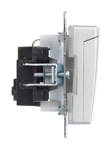 Розетка BRITE РСбш10-3-44-БрА 16А IP44 с заземл. защ. шторки с крышкой механизм алюм. IEK BR-R16-16-44-K47 фото 10