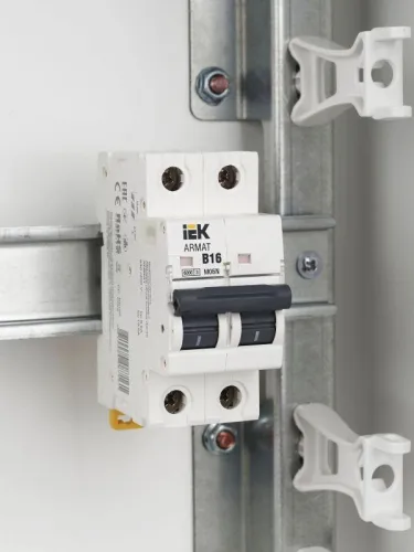Выключатель автоматический модульный 2п B 16А M06N ARMAT IEK AR-M06N-2-B016 фото 3