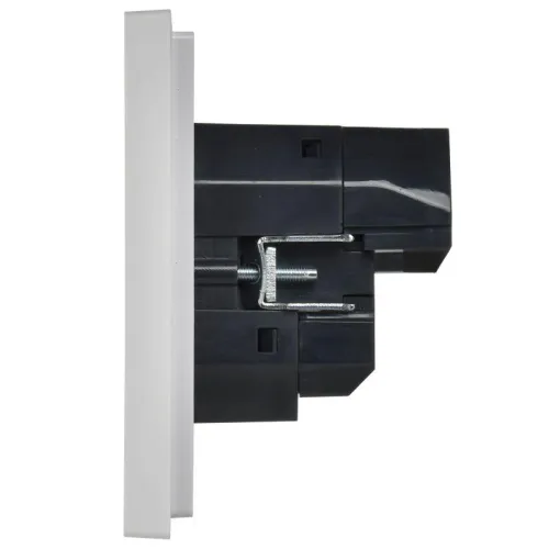 Розетка FORTE&PIANO FP247 16А USB A+C 18Вт с заземл. защ. шторки винт. крепл. бел. IEK FP-R14-16-U22-018-K01 фото 3