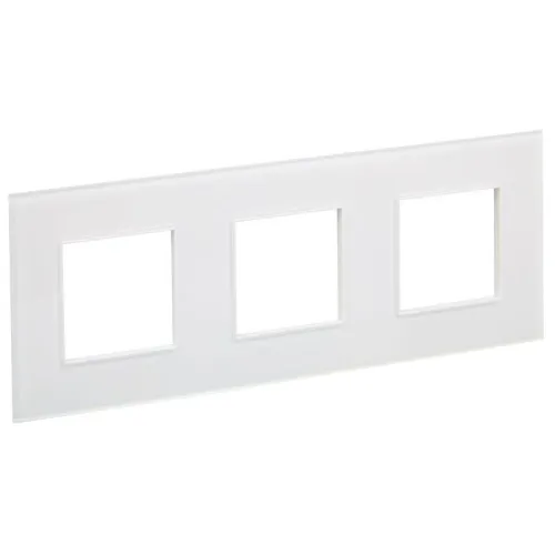 Рамка 3-м SKANDY SK-F23W стекло арктич. бел. IEK SK-M32-G-K01