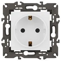 Розетка Elegance 14-2101-01М 16А 250В 2P+E Schuko матов. бел. Эра Б0065800