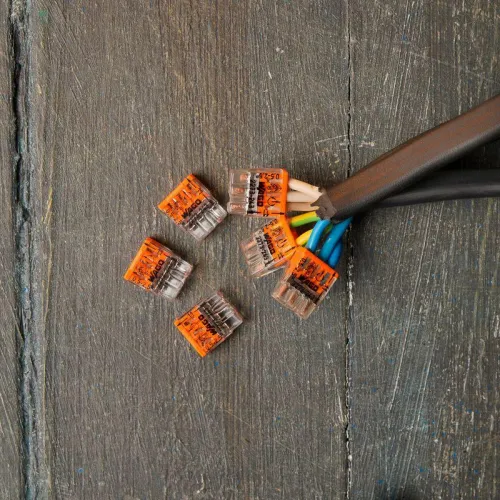 Клемма 3-х проводн. для распред .короб. (с контактн. пастой "Alu-Plus") 2273-243 (уп.6шт) WAGO 07-5142-06