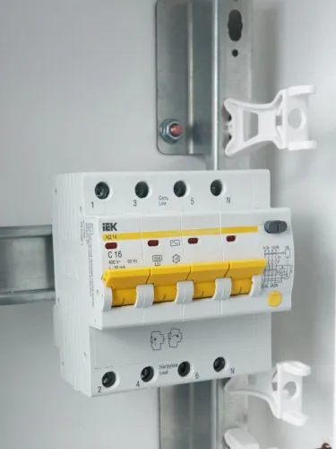 Выключатель автоматический дифференциального тока 4п C 16А 30мА тип AC 4.5кА АД-14 KARAT IEK MAD10-4-016-C-030 фото 2