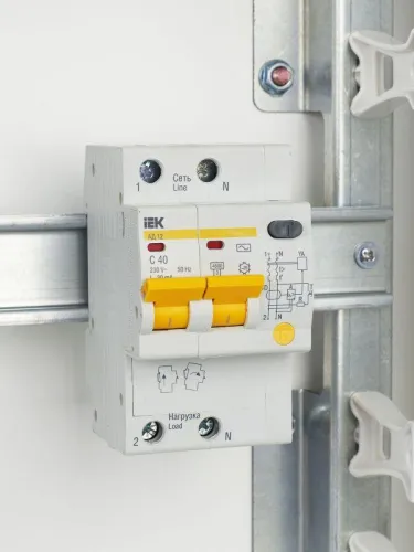 Выключатель автоматический дифференциального тока 2п C 40А 30мА тип AC 4.5кА АД-12 KARAT IEK MAD10-2-040-C-030 фото 2