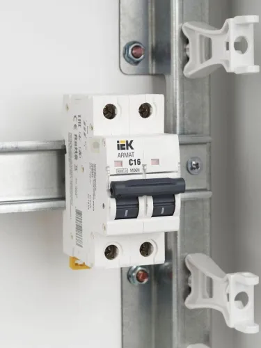 Выключатель автоматический модульный 2п C 16А M06N ARMAT IEK AR-M06N-2-C016 фото 10