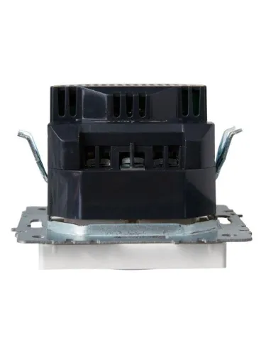 Розетка BRITE РЮш11-1-БрЖ 16А с USB A+C 18Вт с заземл. защ. шторки механизм жемчуж. IEK BR-R14-16-U22-018-K36 фото 4