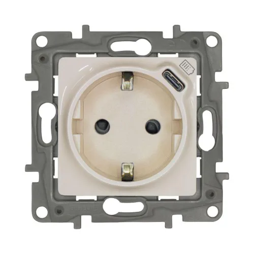 Розетка USB C Etika 16А 250В 1500мА 7.5Вт с заземл. защ. шторки безвинт. зажимы сл. кость IEK 672388