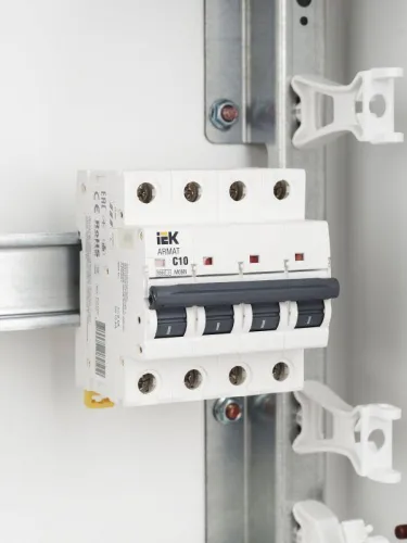 Выключатель автоматический модульный 4п C 10А M06N ARMAT IEK AR-M06N-4-C010 фото 10