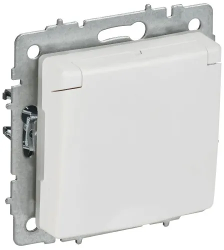 Розетка BRITE РСбш10-3-44-БрАБ 16А IP44 с заземл. защ. шторки с крышкой механизм арктич. бел. IEK BR-R16-16-44-K91