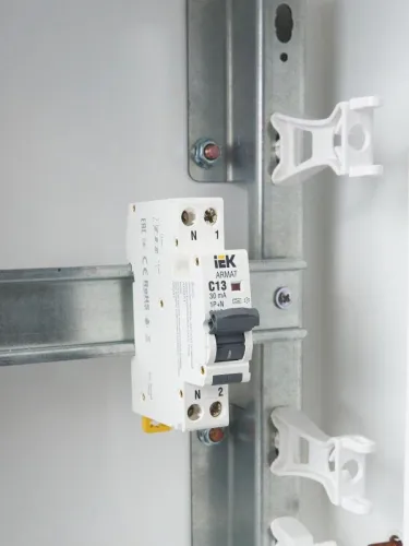 Выключатель автоматический дифференциального тока 2п (1P+N) C 13А 30мА тип A АВДТ B06S 18мм ARMAT IEK AR-B06S-1N-C13A030 фото 2