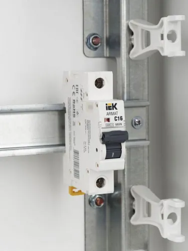 Выключатель автоматический модульный 1п C 16А M06N ARMAT IEK AR-M06N-1-C016 фото 3