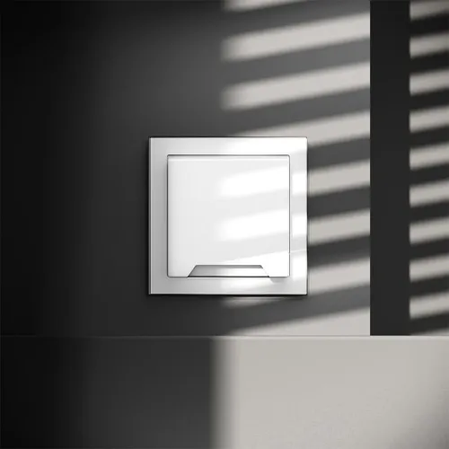 Розетка 1-м СП S70 16А с заземл. защ. шторки + крышка механизм бел. глянцевый Voltum VLS040301 фото 3