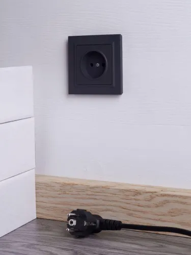 Розетка СП BRITE РСР10-1-0-БрГ 10А в сборе без заземл. без защ. шторок графит IEK BR-R10-10-K53-F фото 3