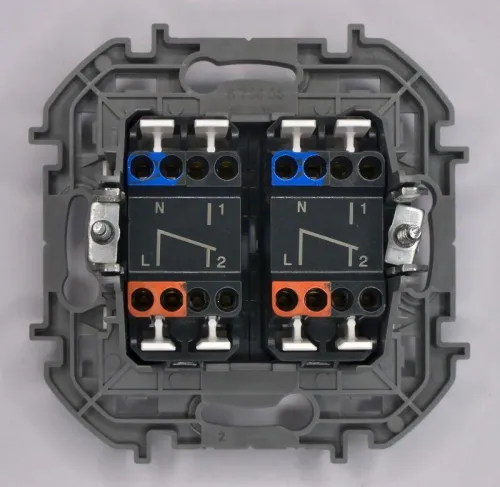 Переключатель модульный 2-кл. Inspiria 10AX 250В бел. Leg 673655 фото 2