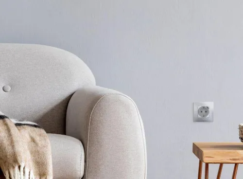 Розетка USB C Etika 16А 250В 1500мА 7.5Вт с заземл. защ. шторки безвинт. зажимы алюм. IEK 672488 фото 3