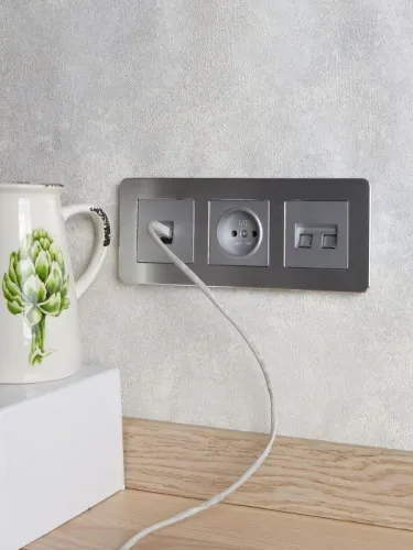 Розетка компьютерная двойн. СП RJ45 кат.6 BRITE РК11-2-БрА механизм алюм. IEK BR-K20-2-K47 фото 3