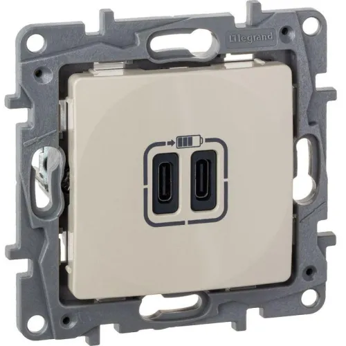 Устройство зарядное Etika с 2-мя USB разъемами C и C 240В/5В 3000мА сл. кость IEK 672335