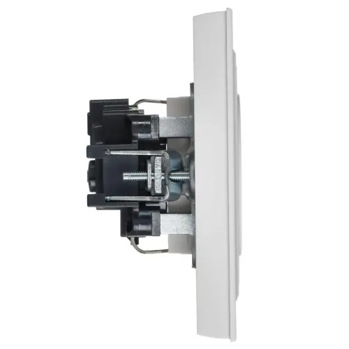 Розетка BRITE РСР14-1-0-БрАБ 16А в сборе с заземл. защ. шторки арктич. бел. IEK BR-R14-16-K91-F фото 5