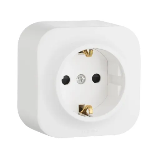 Розетка 1-м ОП Quteo 16А IP20 250В 2P+E с заземл. защ. шторки бел. IEK 782220