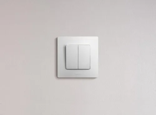 Выключатель 2-кл. СП Etika 10А IP20 250В 10AX безвинтов. зажимы механизм бел. IEK 672202 фото 5