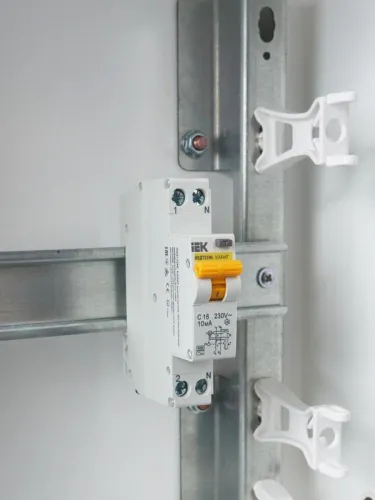 Выключатель автоматический дифференциального тока C 16А 10мА АВДТ32МL KARAT IEK MVD12-1-016-C-010 фото 10