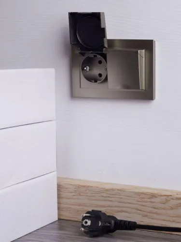 Розетка 2-м СП BRITE РСбш12-3-44-БрШ 16А в сборе IP44 с крышкой шампань IEK BR-R26-16-44-K37-F фото 4