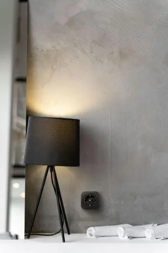 Розетка 1-м ОП Quteo 16А IP20 250В 2P+E с заземл. защ. шторки черн. матов. IEK 782476 фото 5