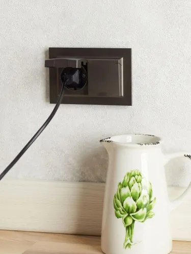 Розетка 2-м СП BRITE 16А в сборе IP44 с крышкой бронза IEK BR-R26-16-44-K45-F фото 8