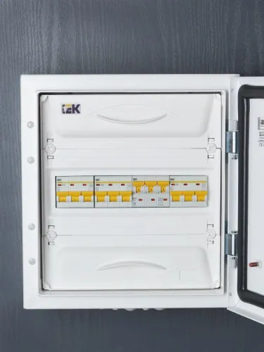 Выключатель автоматический модульный 3п D 32А 4.5кА ВА47-29 KARAT IEK MVA20-3-032-D фото 3