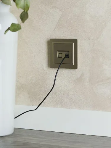 Розетка компьютерная двойн. СП RJ45 кат.5E BRITE РК10-2-БрШ механизм шампань IEK BR-K20-1-K37 фото 3