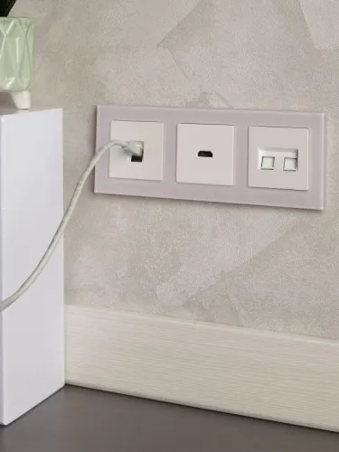 Розетка компьютерная двойн. СП RJ45 кат.6 BRITE РК11-2-БрЖ механизм жемчуж. IEK BR-K20-2-K36 фото 3