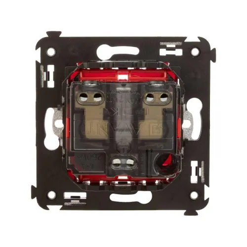 Розетка 1-м СП 2мод. Avanti "Красный квадрат" 16А IP20 2P+E защ. шторки красн. DKC 4401003 фото 4