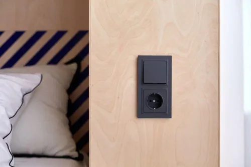 Выключатель 1-кл. СП BRITE ВС10-1-0-БрГ 10А механизм графит IEK BR-V10-0-10-K53 фото 2